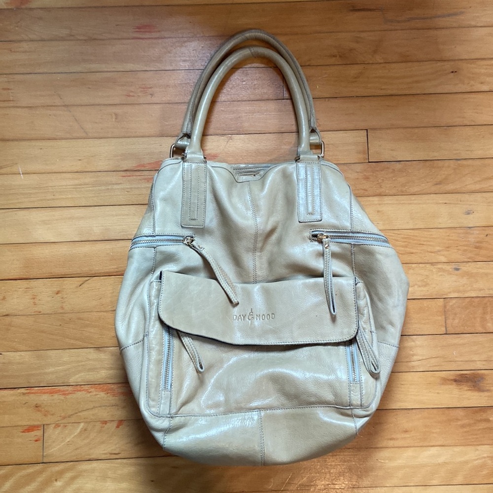 Day & Mood Hannah Zip Bag in Cream-colored Leather